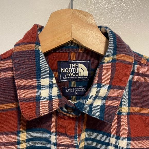 The North Face Tops - The North Face Medium Weight Long Sleeve Roll Tab Button Up Shirt Womens Small